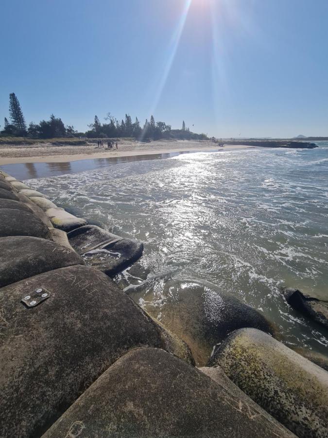 Surfcomber On The Beach Maroochydore Esterno foto